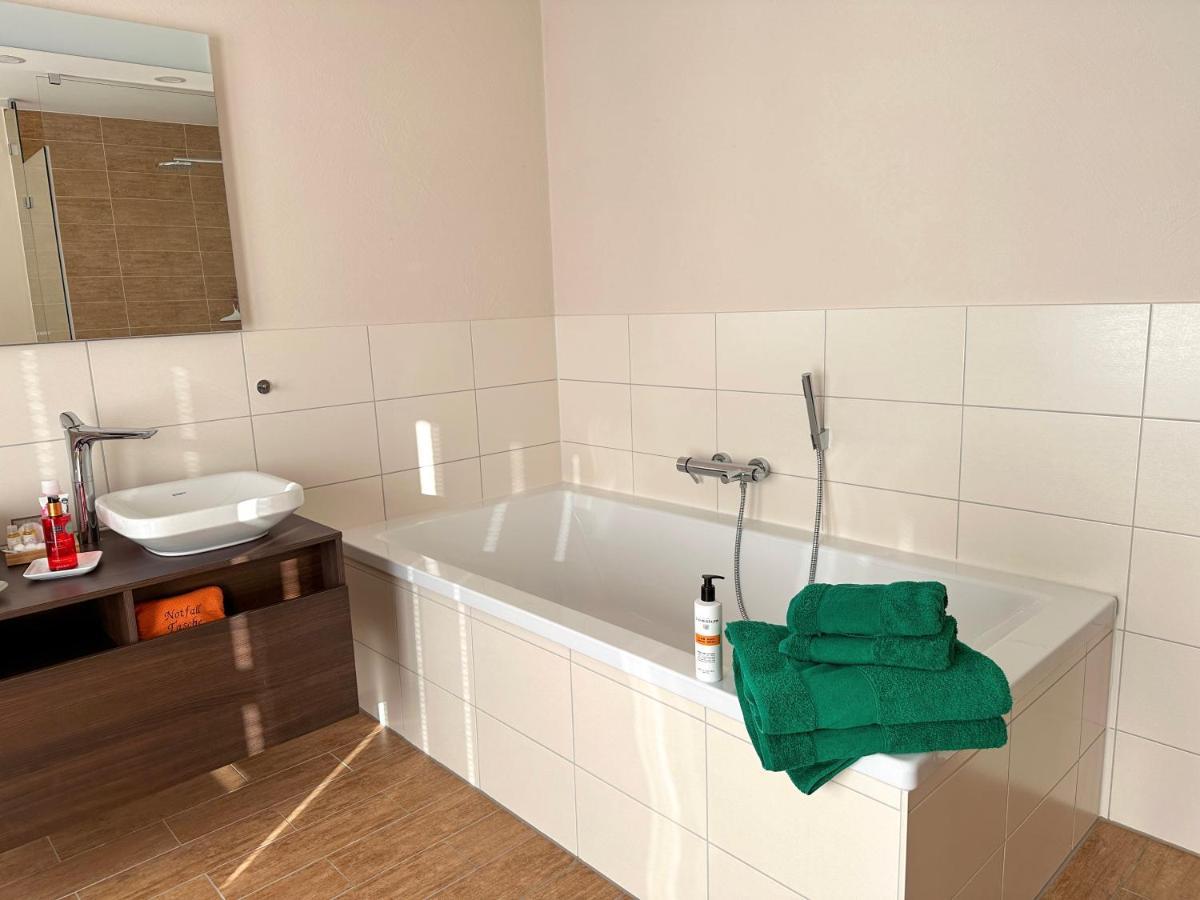 Apartement Am Schloss Pillnitz Dresden Buitenkant foto